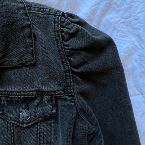 Forever 21 Frayed Puff-Sleeve Denim Jacket Size Small Color Washed Black - Picture 6 of 11